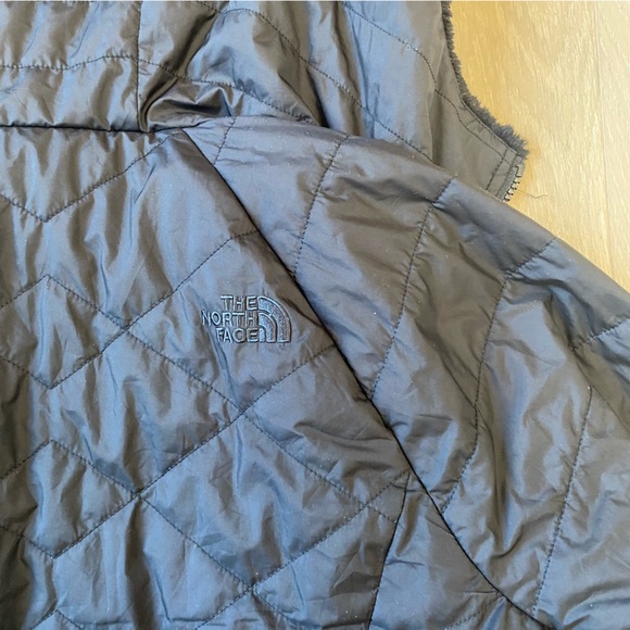 The North Face Women’s Mossbud Insulated Reversible Parka size Medium - Picture 14 of 16